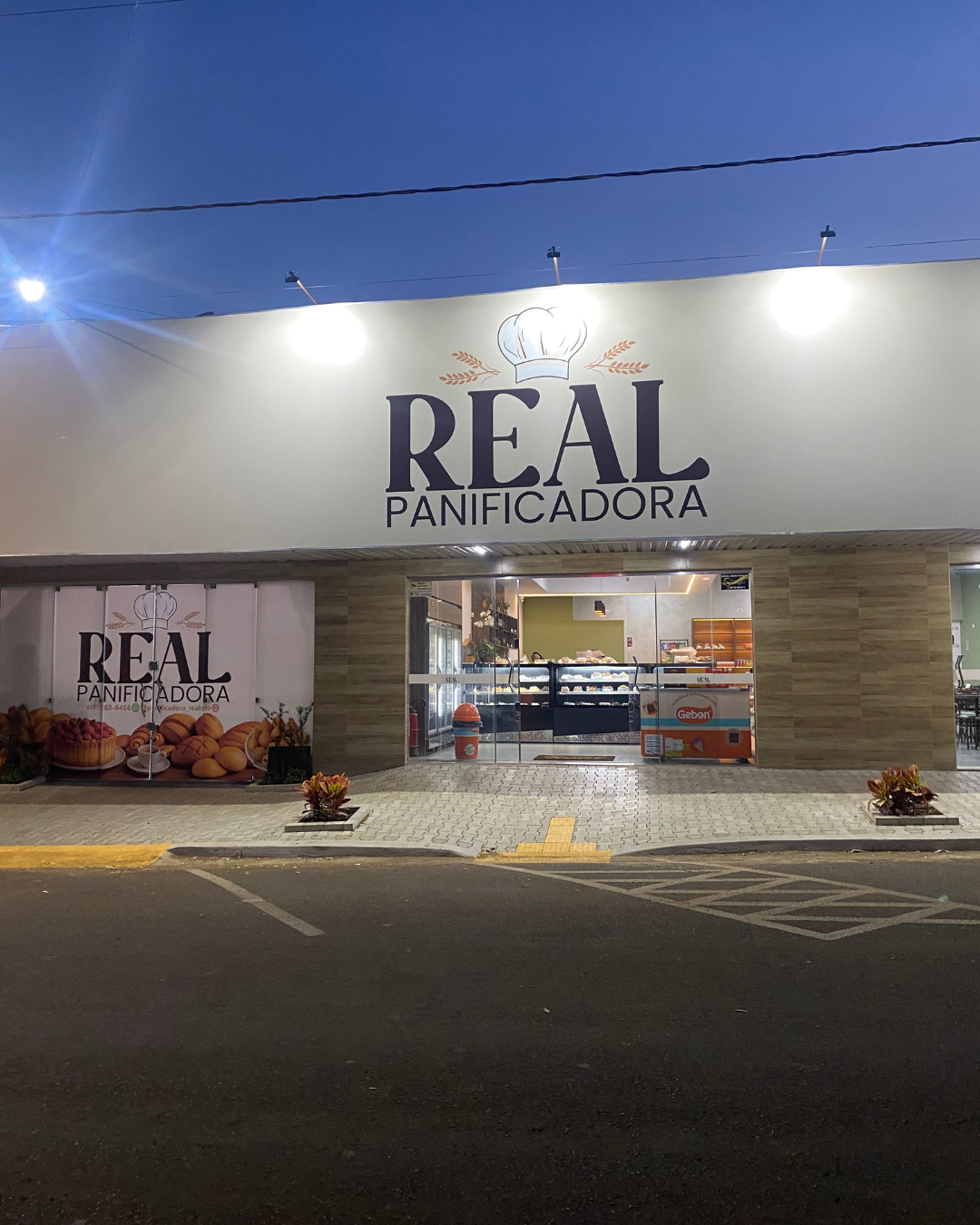 Fachada da Panificadora Real - Cruzeiro do Oeste